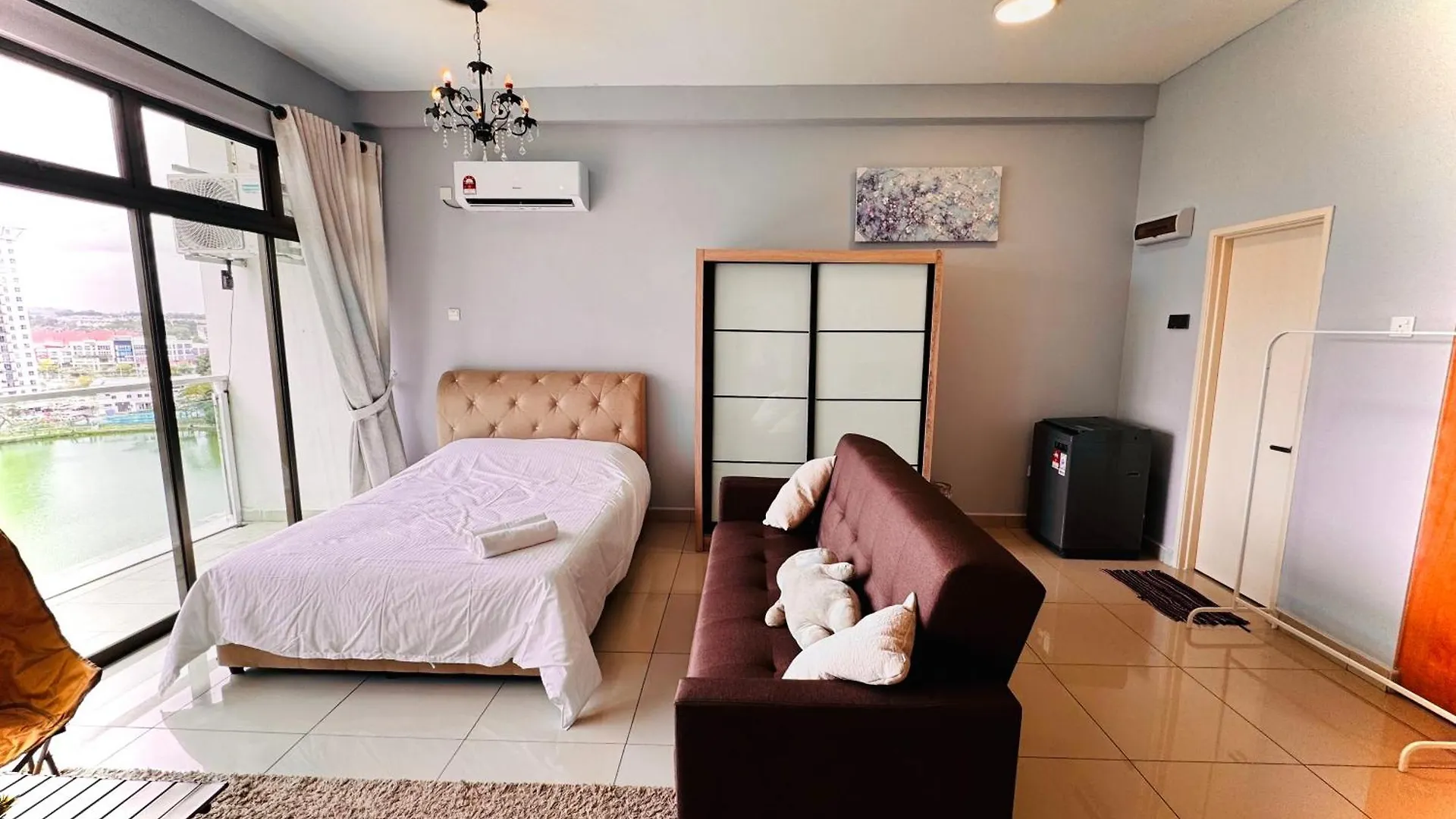 Hidden Lakeside Retreat Palazio Johor Bahru 0*,